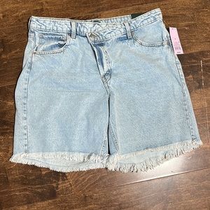 Womens high waisted jean shorts size 14
